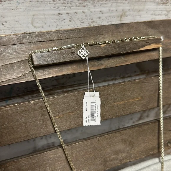 Kendra Scott nwt Hailey energetic blue vivid dye aqua howlite charm necklace - Picture 5 of 7